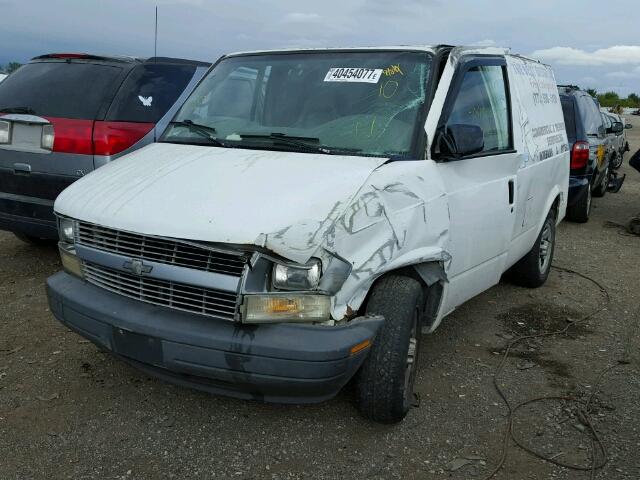 1GCDM19X53B140193 - 2003 CHEVROLET ASTRO WHITE photo 2