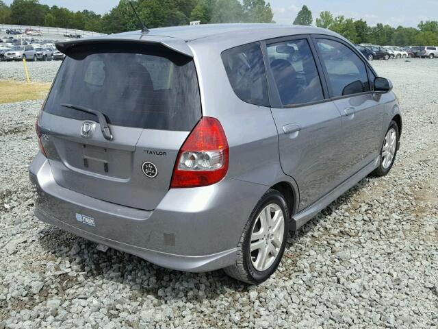 JHMGD38648S027309 - 2008 HONDA FIT SPORT SILVER photo 4