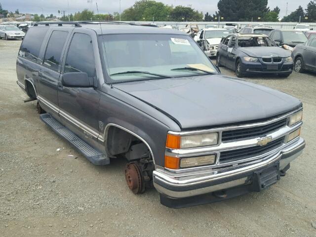 1GNFK16RXXJ510805 - 1999 CHEVROLET SUBURBAN GRAY photo 1