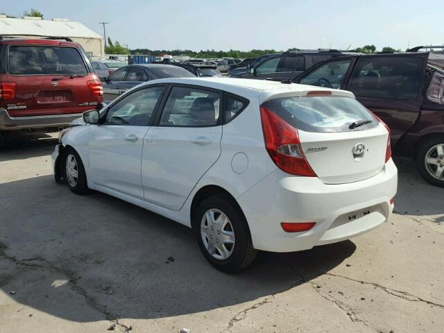 KMHCT5AE0FU213510 - 2015 HYUNDAI ACCENT WHITE photo 3