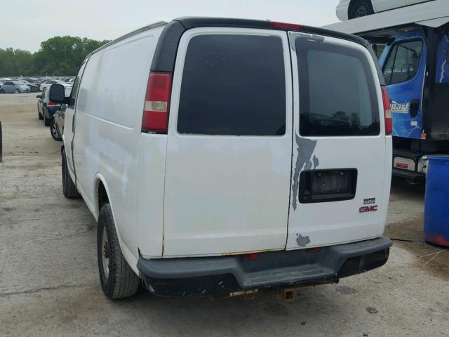 1GTHG35U041212022 - 2004 GMC SAVANA G35 WHITE photo 3