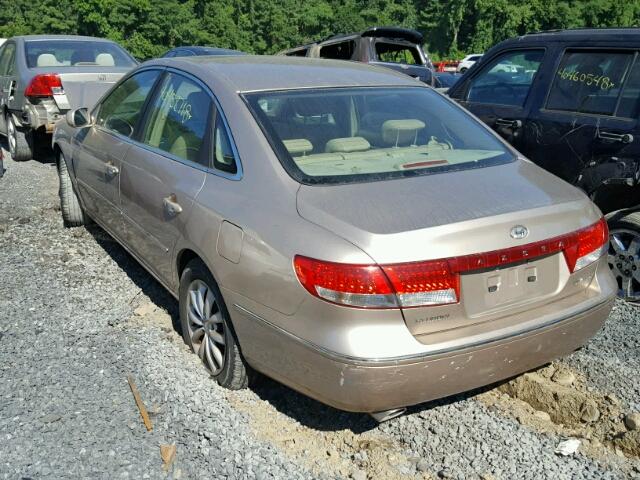 KMHFC46FX6A133237 - 2006 HYUNDAI AZERA SE TAN photo 3