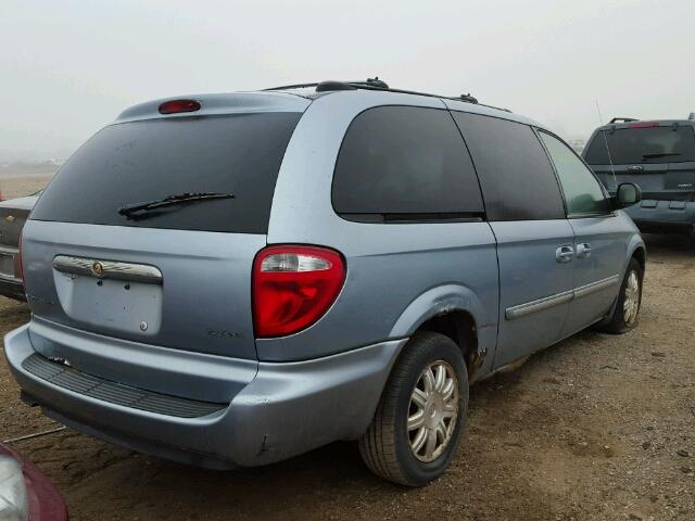 2C4GP54L75R530829 - 2005 CHRYSLER TOWN & COU BLUE photo 4