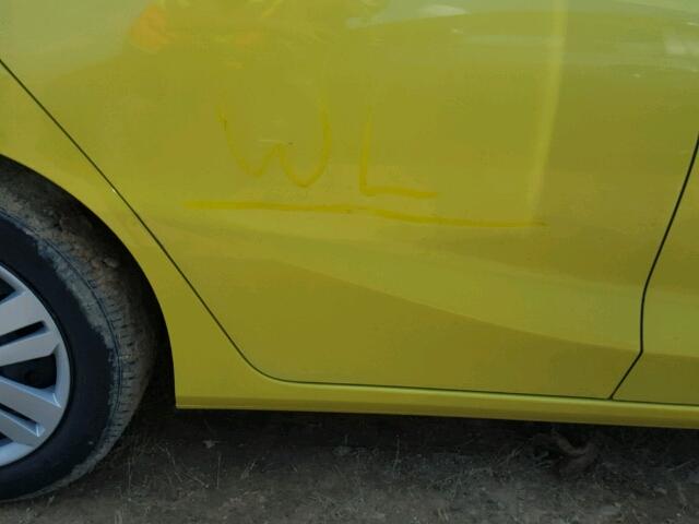 JHMGK5H50GX013885 - 2016 HONDA FIT LX أصفر صورة 9