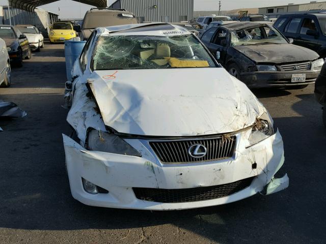 JTHBF5C28A2096384 - 2010 LEXUS IS 250 WHITE photo 9