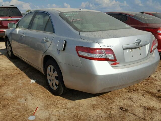 4T1BF3EK1BU618468 - 2011 TOYOTA CAMRY SILVER photo 3