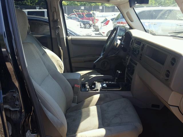 1J8HG48N36C245283 - 2006 JEEP COMMANDER შავი ფოტო 5