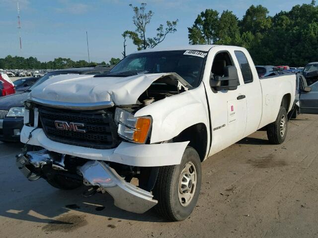 1GT21ZCG9DZ169826 - 2013 GMC SIERRA C25 WHITE photo 2