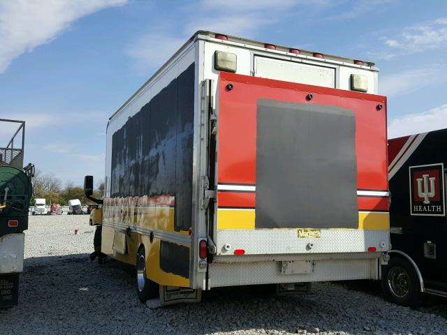 1GBE5C1225F502235 - 2005 CHEVROLET C5500 YELLOW photo 3