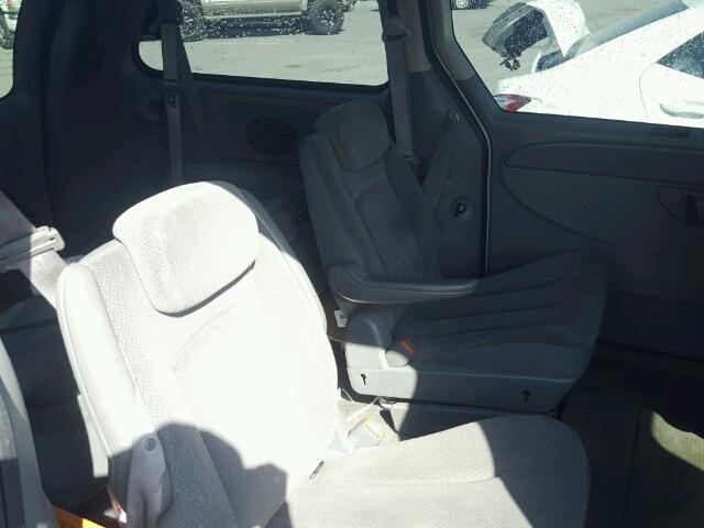 2A4GP44R86R768795 - 2006 CHRYSLER TOWN & COU SILVER photo 6