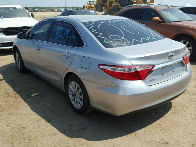 4T4BF1FK8GR545146 - 2016 TOYOTA CAMRY SILVER photo 3