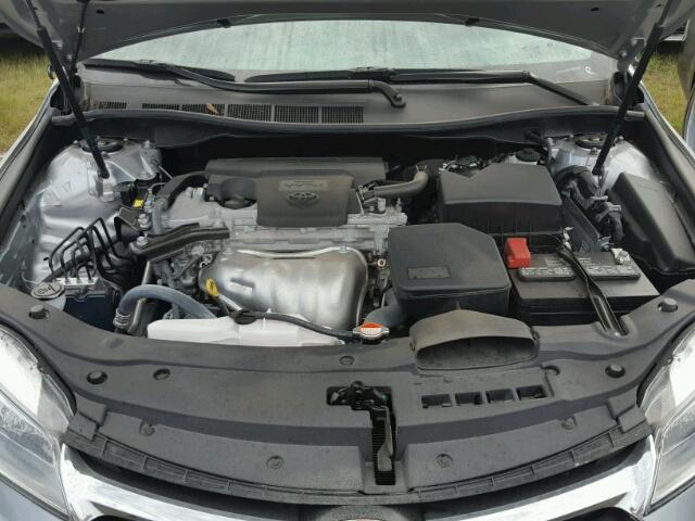 4T4BF1FK8GR545146 - 2016 TOYOTA CAMRY SILVER photo 7