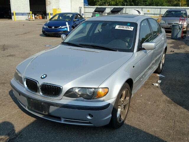 WBAEW53405PN38063 - 2005 BMW 330XI SILVER photo 2