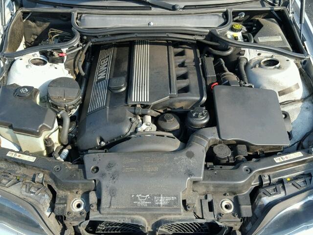 WBAEW53405PN38063 - 2005 BMW 330XI Argent photo 7