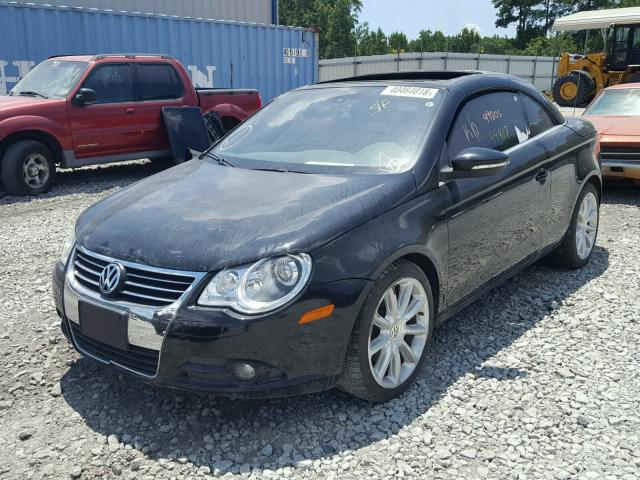 WVWFA7AHXAV009829 - 2010 VOLKSWAGEN EOS LUX BLACK photo 2