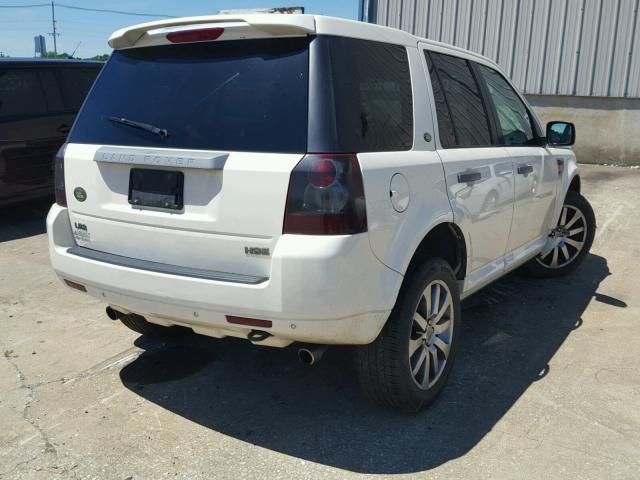SALFT24N38H097509 - 2008 LAND ROVER LR2 HSE TE WHITE photo 4