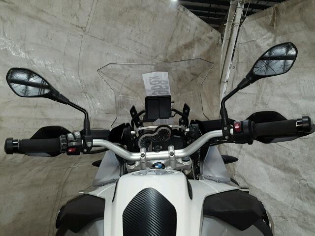 WB10A1206FZ097206 - 2015 BMW R1200 GS A TWO TONE photo 5