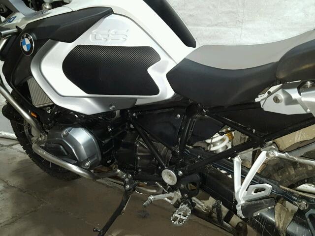 WB10A1206FZ097206 - 2015 BMW R1200 GS A TWO TONE photo 9