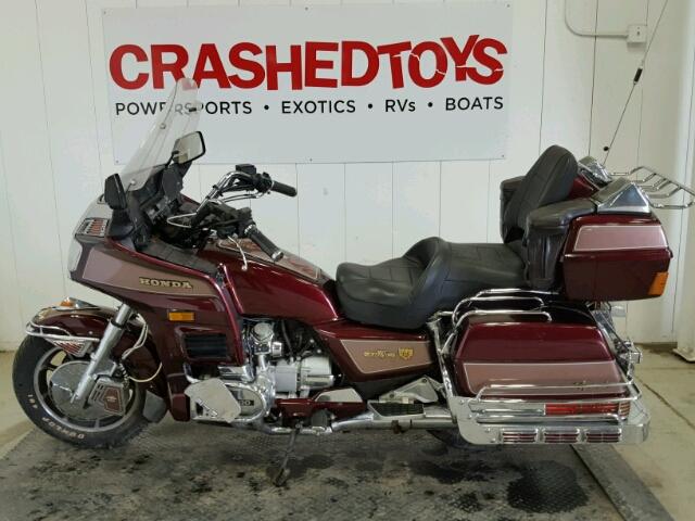 1HFSC1421HA309067 - 1987 HONDA GL1200 A MAROON photo 3