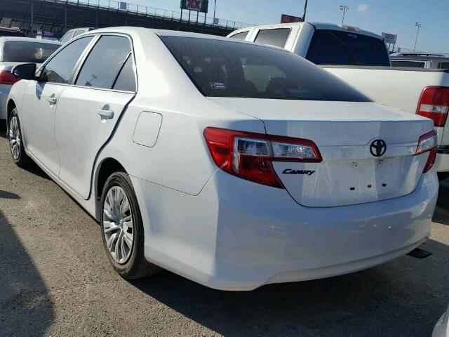 4T4BF1FK4CR218236 - 2012 TOYOTA CAMRY BASE WHITE photo 3