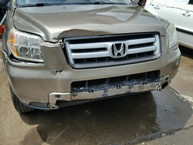 5FNYF28218B025831 - 2008 HONDA PILOT VP GOLD photo 9