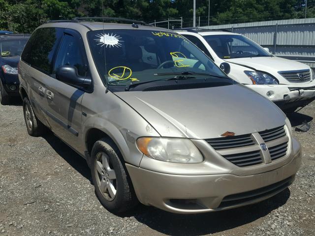 1D4GP45R95B285627 - 2005 DODGE CARAVAN SX TAN photo 1