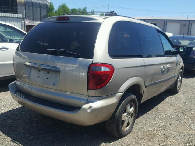 1D4GP45R95B285627 - 2005 DODGE CARAVAN SX TAN photo 4