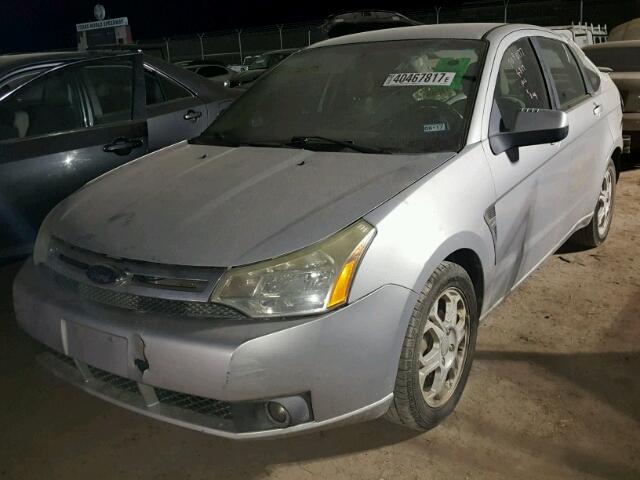 1FAHP35N18W235980 - 2008 FORD FOCUS SE SILVER photo 2