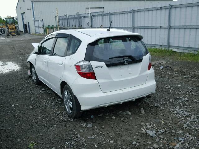 LUCGE8H51E3005711 - 2014 HONDA FIT LX WHITE photo 3