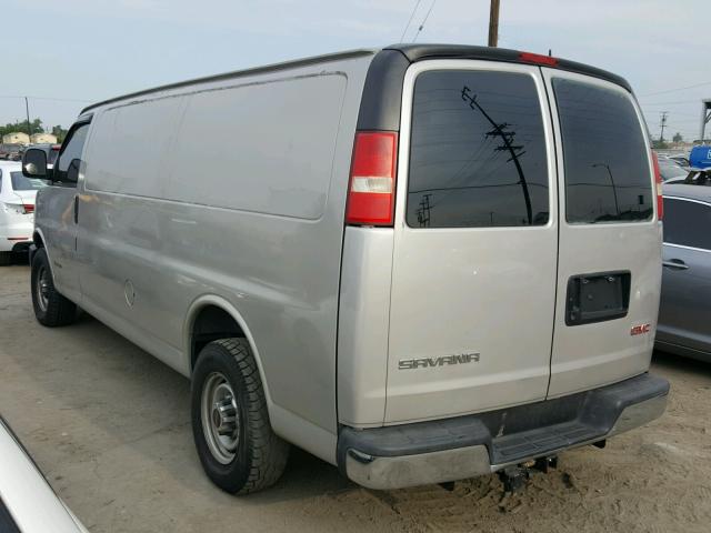 1GTGG29U551222563 - 2005 GMC SAVANA G25 GRAY photo 3