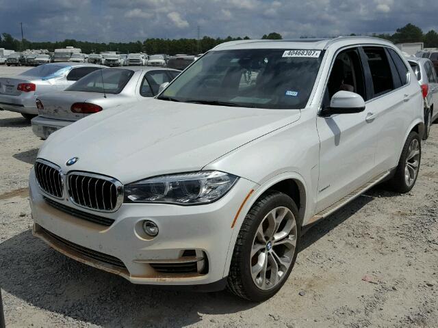 5UXKR0C5XG0P19979 - 2016 BMW X5 XDRIVE3 WHITE photo 2