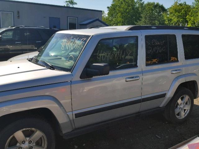 1J8HG48K77C684977 - 2007 JEEP COMMANDER SILVER photo 9