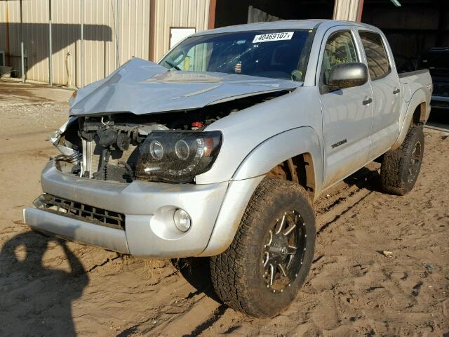 3TMJU4GN2BM122411 - 2011 TOYOTA TACOMA SILVER photo 2