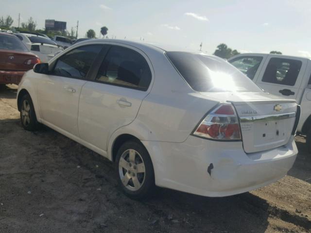 KL1TD5DE7AB079829 - 2010 CHEVROLET AVEO LS WHITE photo 3