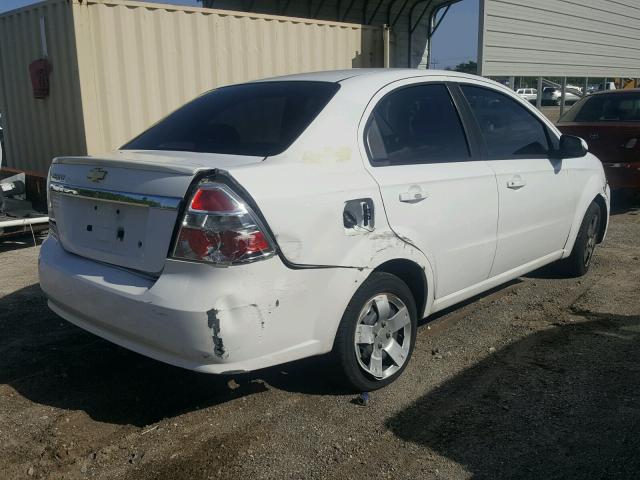 KL1TD5DE7AB079829 - 2010 CHEVROLET AVEO LS WHITE photo 4