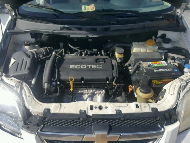 KL1TD5DE7AB079829 - 2010 CHEVROLET AVEO LS WHITE photo 7