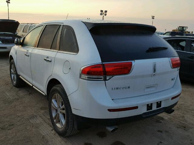 2LMDJ6JK5DBL26656 - 2013 LINCOLN MKX WHITE photo 3