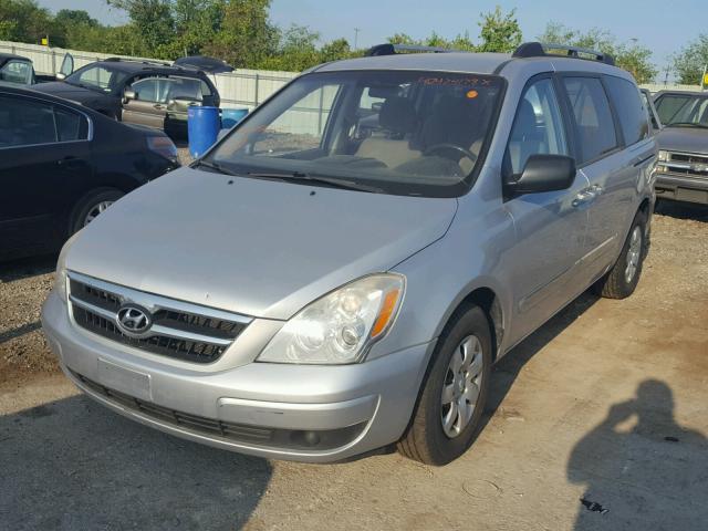 KNDMC233686050520 - 2008 HYUNDAI ENTOURAGE SILVER photo 2