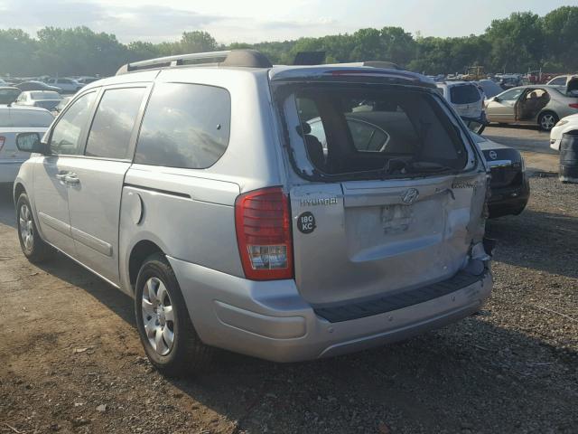 KNDMC233686050520 - 2008 HYUNDAI ENTOURAGE SILVER photo 3