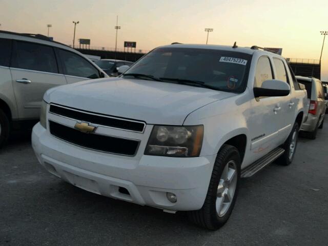 3GNEC12087G317831 - 2007 CHEVROLET AVALANCHE WHITE photo 2