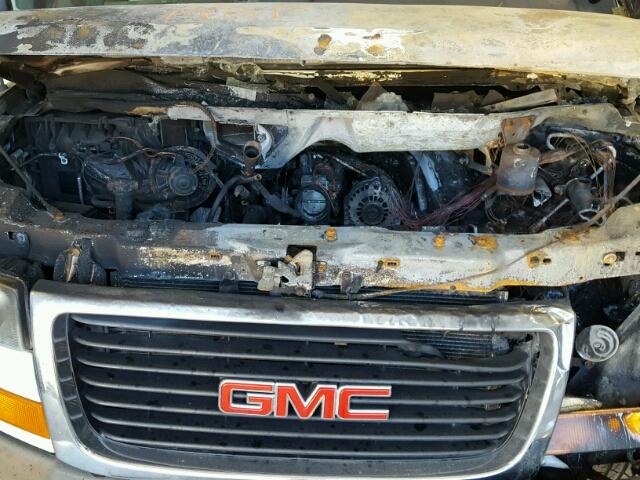 1GDFH15T241191265 - 2004 GMC SAVANA RV BURN photo 7