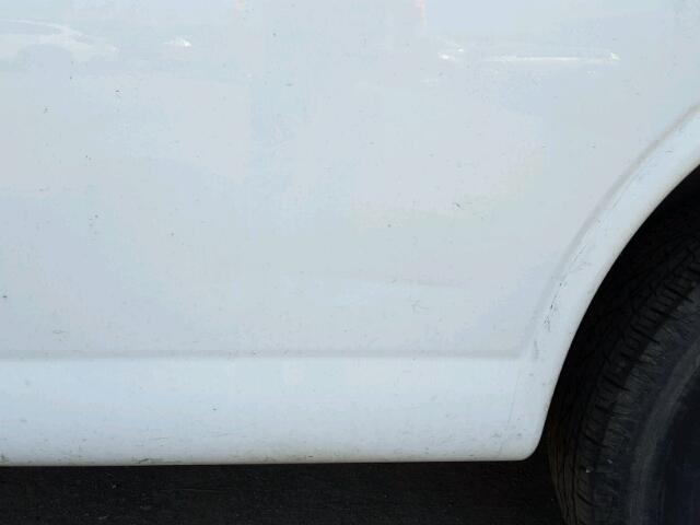 1GCFG15XX71231011 - 2007 CHEVROLET EXPRESS G1 WHITE photo 9