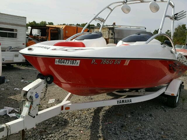 YAMCM180K304 - 2004 YAMAHA MARINE/TRL RED photo 2