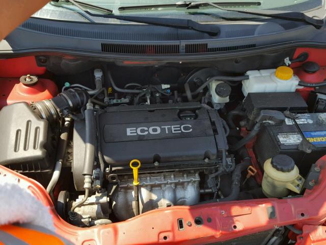 KL1TD56E09B356961 - 2009 CHEVROLET AVEO LS RED photo 7