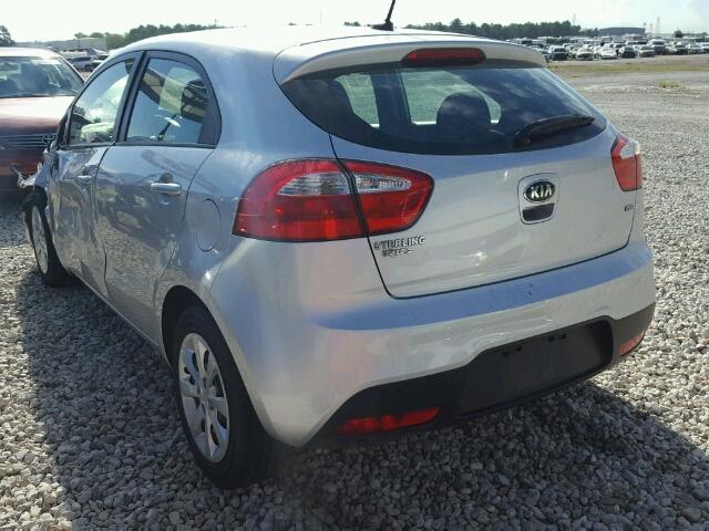 KNADM5A35D6303898 - 2013 KIA RIO SILVER photo 3