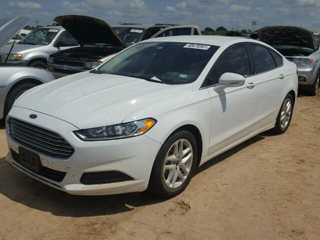 1FA6P0H77F5129216 - 2015 FORD FUSION SE WHITE photo 2