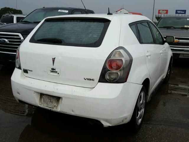 5Y2SP67889Z434856 - 2009 PONTIAC VIBE WHITE photo 4