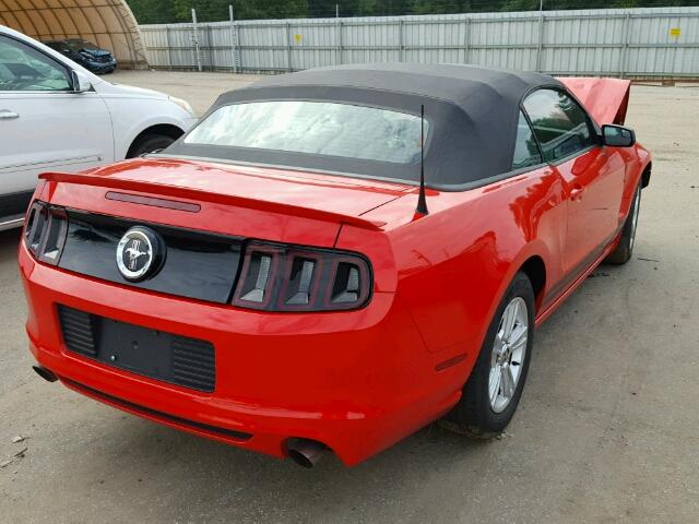 1ZVBP8EM7D5207621 - 2013 FORD MUSTANG RED photo 4