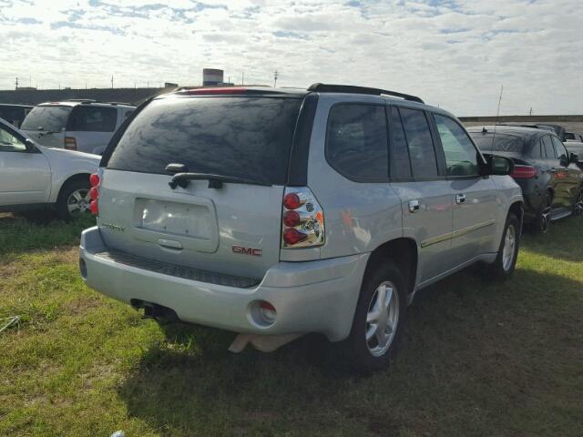 1GKDS13S272129763 - 2007 GMC ENVOY GRAY photo 4