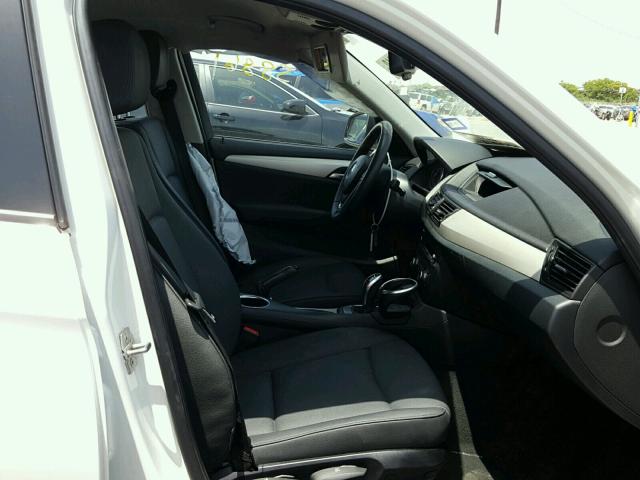 WBAVM1C52EVW55744 - 2014 BMW X1 SDRIVE2 Biały zdjęcie 5